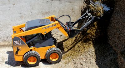 Mustang 2056 Skid-Steer
